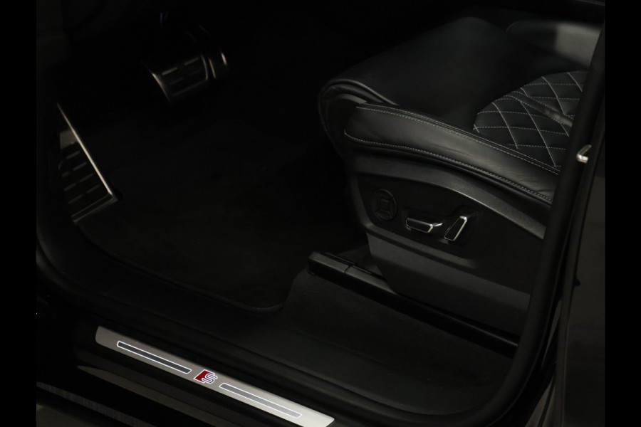Audi Q8 55 TFSI e quattro S Line Sport [RS STOELEN, SCHUIFKANTELDAK, APPLE CARPLAY, BANG & OLUFSEN, MEMORY SEATS, ADAPTIVE CRUISE, 360 CAMERA, STUURVERWARMING, STOELVERWARMING, NIEUWSTAAT]