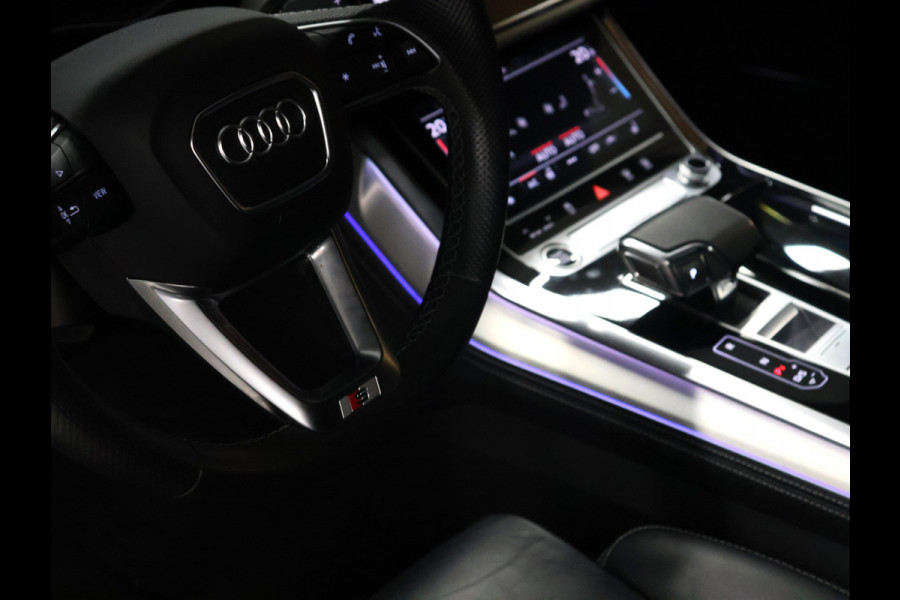 Audi Q8 55 TFSI e quattro S Line Sport [RS STOELEN, SCHUIFKANTELDAK, APPLE CARPLAY, BANG & OLUFSEN, MEMORY SEATS, ADAPTIVE CRUISE, 360 CAMERA, STUURVERWARMING, STOELVERWARMING, NIEUWSTAAT]