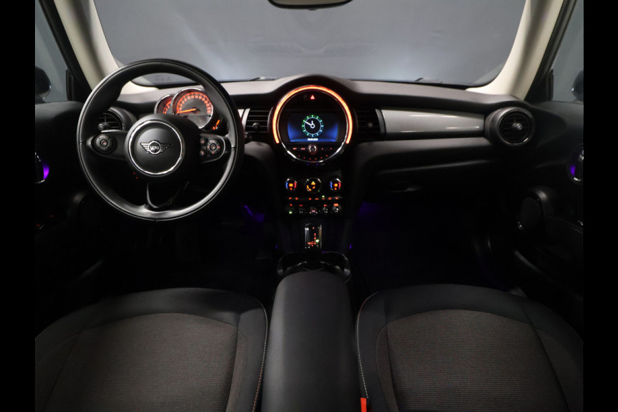 MINI Mini 1.5 Cooper Pepper [AUTOMAAT, UNION JACK ACHTERLICHT, STOELVERWARMING, PARKEERSENSOREN VOOR/ACHTER, CLIMATE, BLUETOOTH, LED KOPLAMPEN, NIEUWSTAAT]