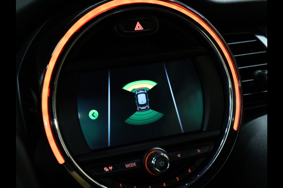 MINI Mini 1.5 Cooper Pepper [AUTOMAAT, UNION JACK ACHTERLICHT, STOELVERWARMING, PARKEERSENSOREN VOOR/ACHTER, CLIMATE, BLUETOOTH, LED KOPLAMPEN, NIEUWSTAAT]