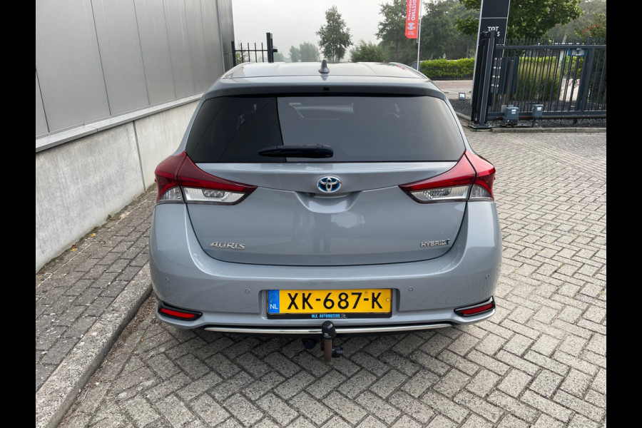 Toyota Auris 1.8 Hybrid Energy Plus / Navigatie / Trekhaak