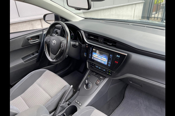 Toyota Auris 1.8 Hybrid Energy Plus / Navigatie / Trekhaak