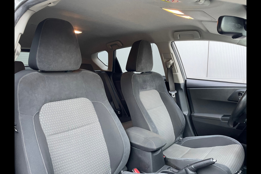 Toyota Auris 1.8 Hybrid Energy Plus / Navigatie / Trekhaak