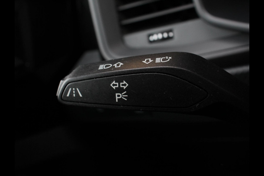 Audi A1 Sportback 30 TFSI 115pk Automaat (Navigatie/Blue tooth/Cruise control/LMV/PDC)