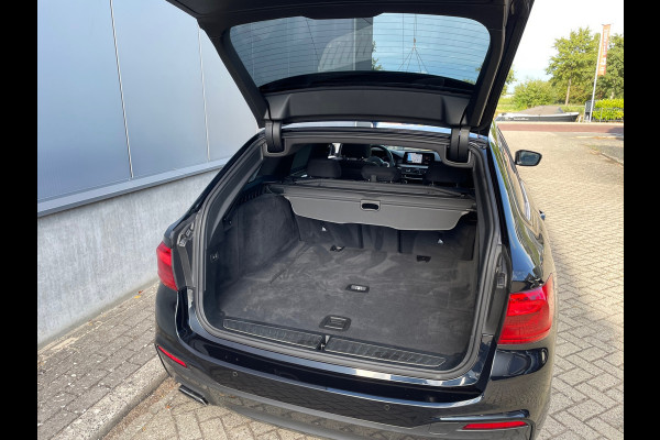BMW 5 Serie Touring 540i xDrive High Executive PanoramaDak / M-Sport