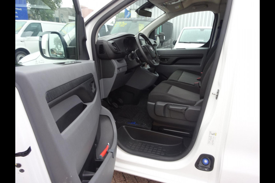 Toyota ProAce Worker 2.0 D-4D Live 140 PK 3 ZITS AIRCO NAVIGATIE GROOT