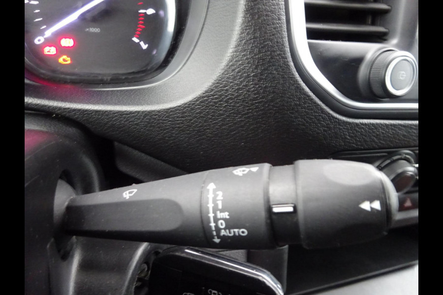 Toyota ProAce Worker 2.0 D-4D Live 140 PK 3 ZITS AIRCO NAVIGATIE GROOT