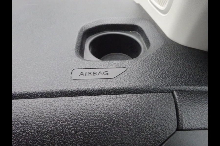 Toyota ProAce Worker 2.0 D-4D Live 140 PK 3 ZITS AIRCO NAVIGATIE GROOT