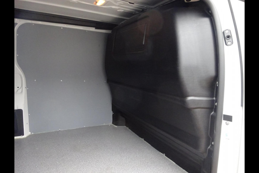 Toyota ProAce Worker 2.0 D-4D Live 140 PK 3 ZITS AIRCO NAVIGATIE GROOT
