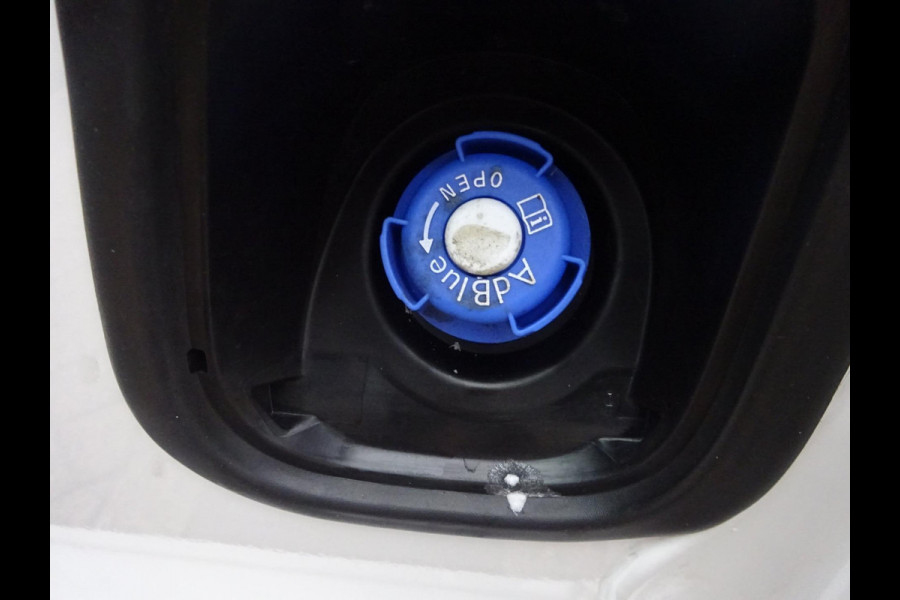 Toyota ProAce Worker 2.0 D-4D Live 140 PK 3 ZITS AIRCO NAVIGATIE GROOT