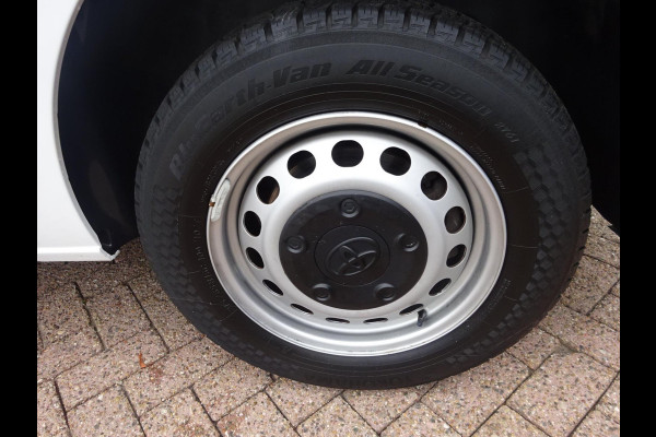 Toyota ProAce Worker 2.0 D-4D Live 140 PK 3 ZITS AIRCO NAVIGATIE GROOT