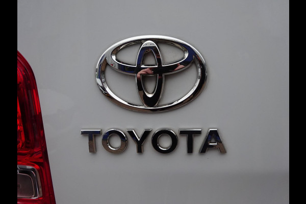 Toyota ProAce Worker 2.0 D-4D Live 140 PK 3 ZITS AIRCO NAVIGATIE GROOT