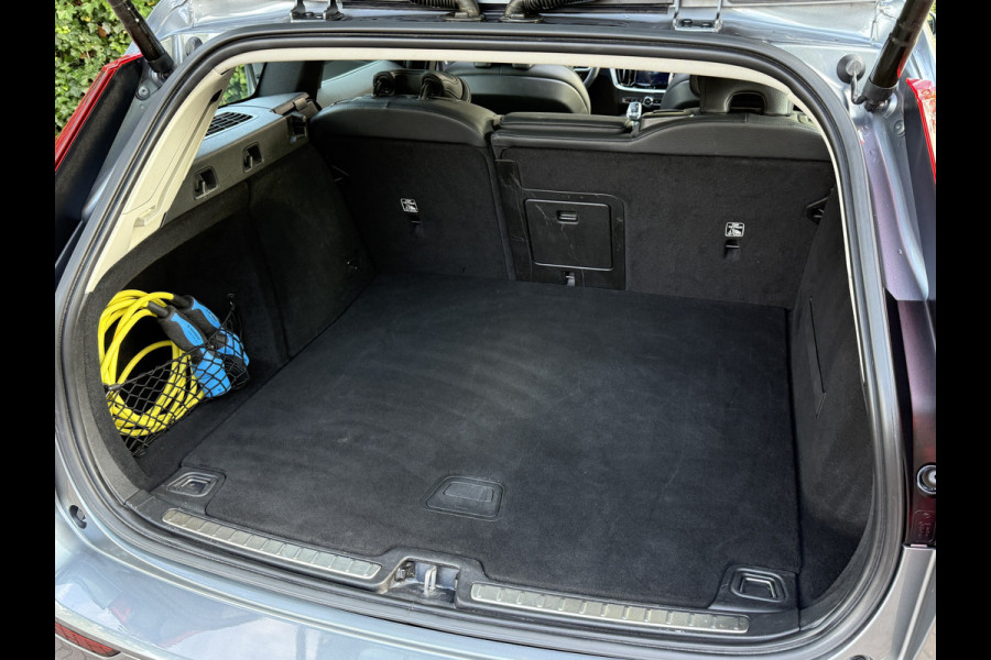 Volvo V60 2.0 T6 Twin Engine AWD Inscription | ACC | Panoramadak | Stoelverwarming | Apple Carplay | Camera