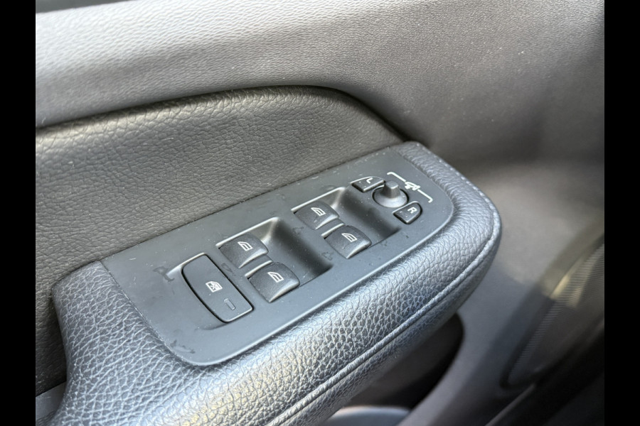 Volvo V60 2.0 T6 Twin Engine AWD Inscription | ACC | Panoramadak | Stoelverwarming | Apple Carplay | Camera