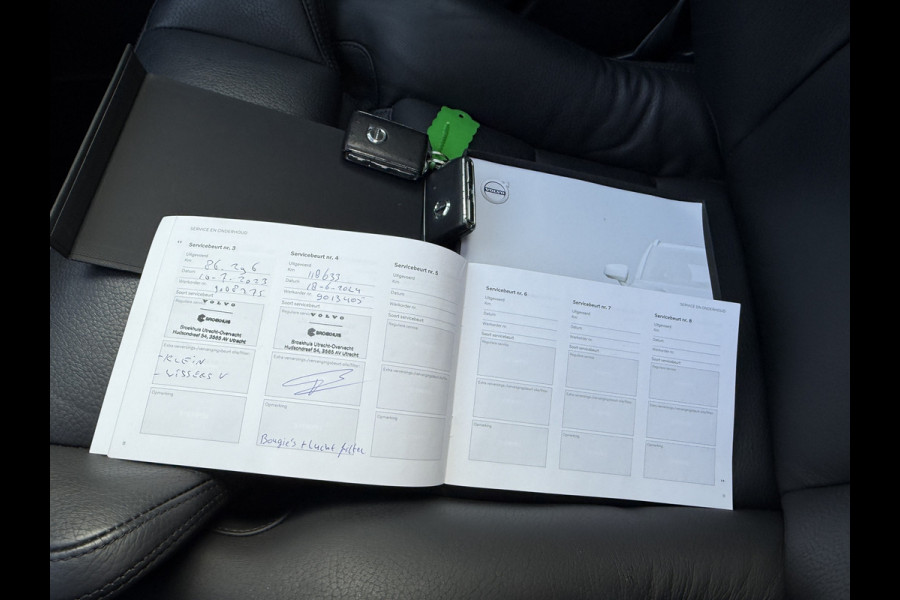 Volvo V60 2.0 T6 Twin Engine AWD Inscription | ACC | Panoramadak | Stoelverwarming | Apple Carplay | Camera