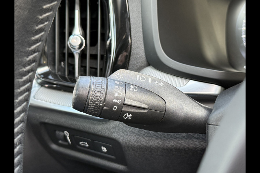 Volvo V60 2.0 T6 Twin Engine AWD Inscription | ACC | Panoramadak | Stoelverwarming | Apple Carplay | Camera
