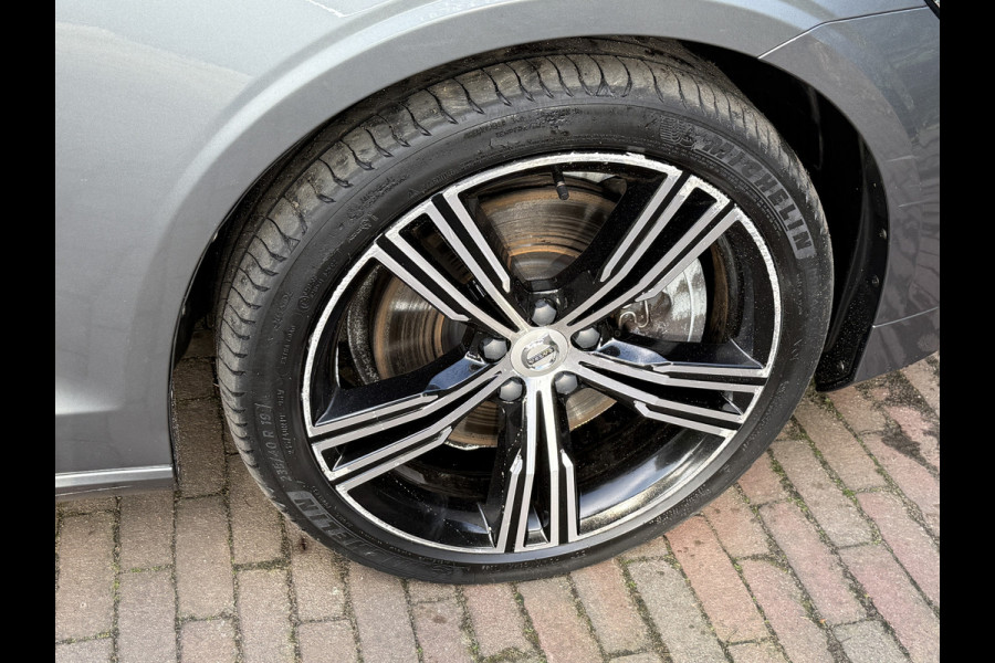 Volvo V60 2.0 T6 Twin Engine AWD Inscription | ACC | Panoramadak | Stoelverwarming | Apple Carplay | Camera