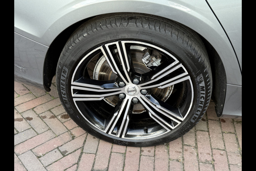 Volvo V60 2.0 T6 Twin Engine AWD Inscription | ACC | Panoramadak | Stoelverwarming | Apple Carplay | Camera