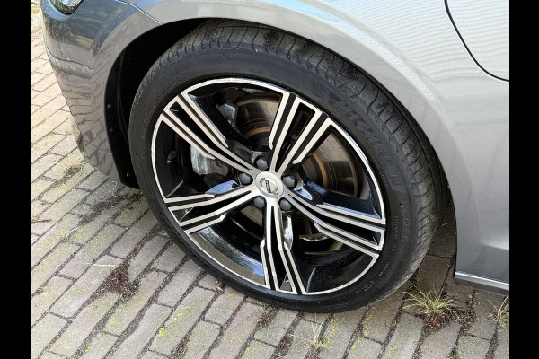 Volvo V60 2.0 T6 Twin Engine AWD Inscription | ACC | Panoramadak | Stoelverwarming | Apple Carplay | Camera