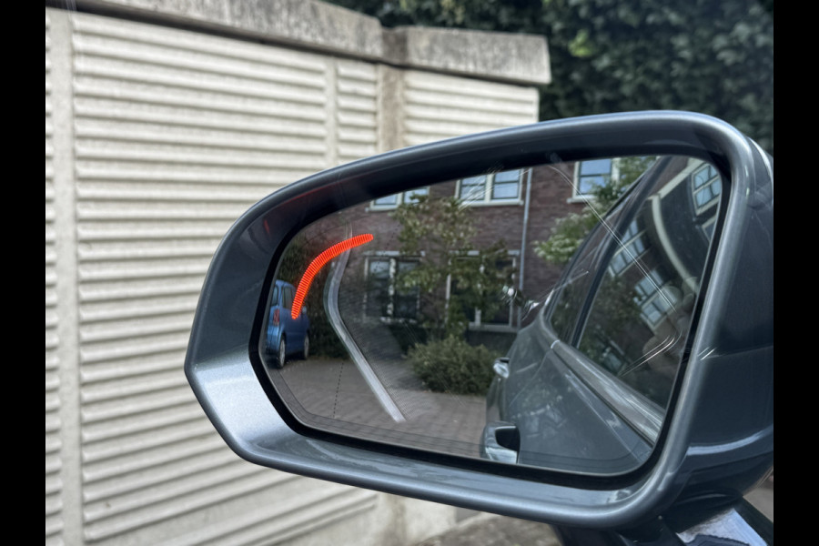 Volvo V60 2.0 T6 Twin Engine AWD Inscription | ACC | Panoramadak | Stoelverwarming | Apple Carplay | Camera
