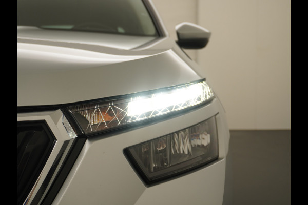 Škoda Kamiq T 111pk Smartlink Usb Pdc CruiseControl Ecc Dakrails Led Lane/Front-Assist Isofix Dab 4xElek.Ramen VerwarmdeSpiegels Aut.Verlichting VerstelbareStoelen/Stuur 16''LM NL-auto Hoge Instap Ambition 1.0 TSI