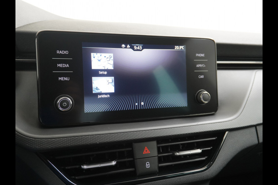 Škoda Kamiq T 111pk Smartlink Usb Pdc CruiseControl Ecc Dakrails Led Lane/Front-Assist Isofix Dab 4xElek.Ramen VerwarmdeSpiegels Aut.Verlichting VerstelbareStoelen/Stuur 16''LM NL-auto Hoge Instap Ambition 1.0 TSI
