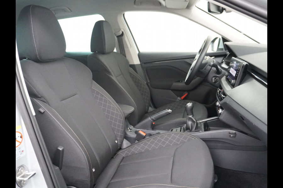 Škoda Kamiq T 111pk Smartlink Usb Pdc CruiseControl Ecc Dakrails Led Lane/Front-Assist Isofix Dab 4xElek.Ramen VerwarmdeSpiegels Aut.Verlichting VerstelbareStoelen/Stuur 16''LM NL-auto Hoge Instap Ambition 1.0 TSI