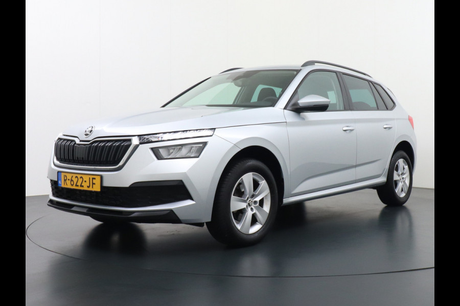 Škoda Kamiq T 111pk Smartlink Usb Pdc CruiseControl Ecc Dakrails Led Lane/Front-Assist Isofix Dab 4xElek.Ramen VerwarmdeSpiegels Aut.Verlichting VerstelbareStoelen/Stuur 16''LM NL-auto Hoge Instap Ambition 1.0 TSI