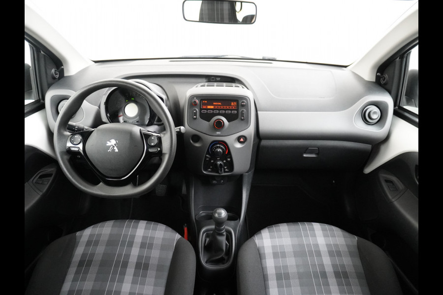 Peugeot 108 73pk 5drs 1.0 e-VTi Airco Bluetooth Isofix Led Usb Elek.Ramen Mistlampen Esp  Active DealerOnderhouden NL-auto € 23,- Wegenbelasting p/m