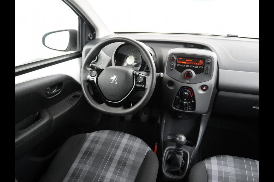 Peugeot 108 73pk 5drs 1.0 e-VTi Airco Bluetooth Isofix Led Usb Elek.Ramen Mistlampen Esp  Active DealerOnderhouden NL-auto € 23,- Wegenbelasting p/m