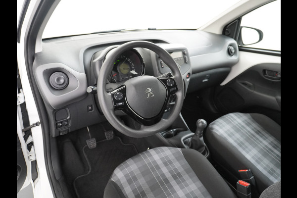 Peugeot 108 73pk 5drs 1.0 e-VTi Airco Bluetooth Isofix Led Usb Elek.Ramen Mistlampen Esp  Active DealerOnderhouden NL-auto € 23,- Wegenbelasting p/m