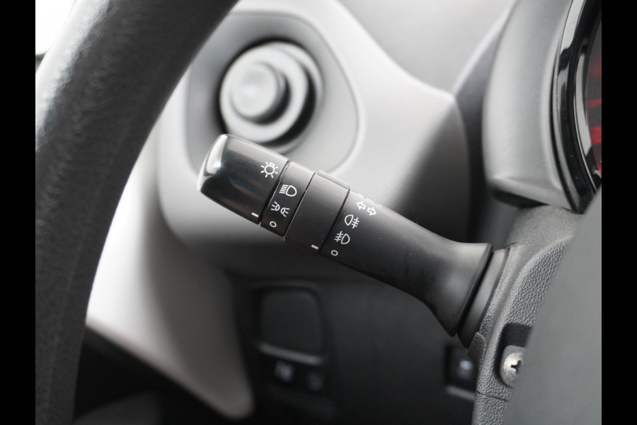 Peugeot 108 73pk 5drs 1.0 e-VTi Airco Bluetooth Isofix Led Usb Elek.Ramen Mistlampen Esp  Active DealerOnderhouden NL-auto € 23,- Wegenbelasting p/m