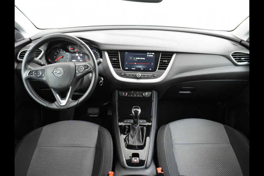 Opel Grandland X T131PK Aut. Trekhaak Apple Carplay Android Auto Airco Navi Pdc 120 Jaar Edition Regen-Lichtsensor DAB Lmv 17" Led Privacy Glas Origineel Nederlandse Auto Euro 6