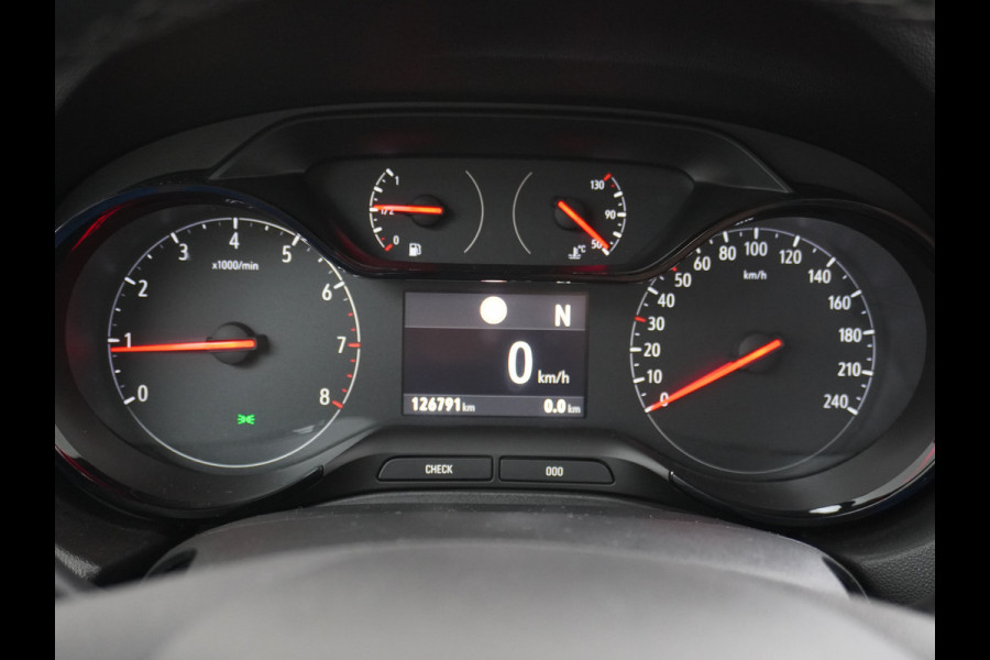 Opel Grandland X T131PK Aut. Trekhaak Apple Carplay Android Auto Airco Navi Pdc 120 Jaar Edition Regen-Lichtsensor DAB Lmv 17" Led Privacy Glas Origineel Nederlandse Auto Euro 6