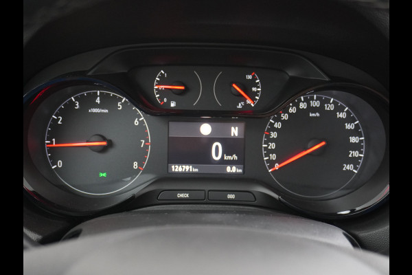 Opel Grandland X T131PK Aut. Trekhaak Apple Carplay Android Auto Airco Navi Pdc 120 Jaar Edition Regen-Lichtsensor DAB Lmv 17" Led Privacy Glas Origineel Nederlandse Auto Euro 6