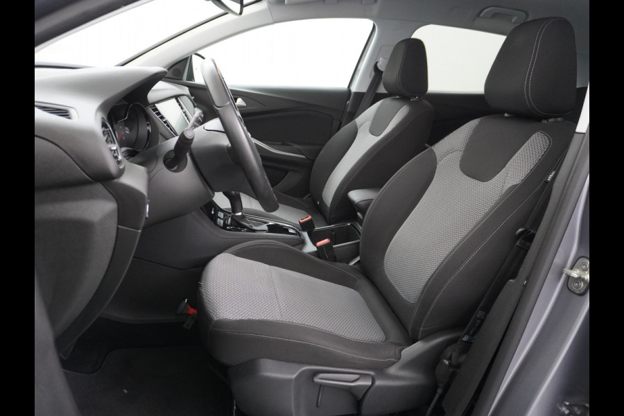 Opel Grandland X T131PK Aut. Trekhaak Apple Carplay Android Auto Airco Navi Pdc 120 Jaar Edition Regen-Lichtsensor DAB Lmv 17" Led Privacy Glas Origineel Nederlandse Auto Euro 6