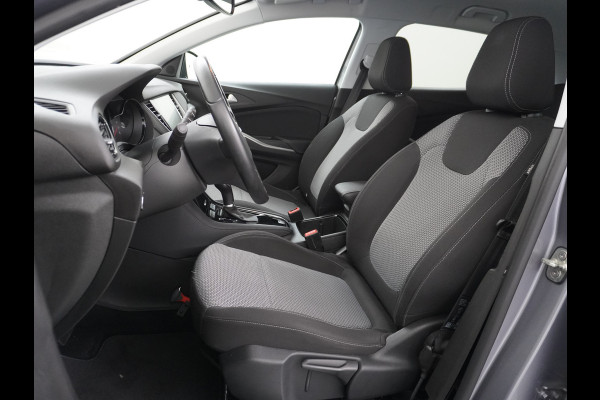 Opel Grandland X T131PK Aut. Trekhaak Apple Carplay Android Auto Airco Navi Pdc 120 Jaar Edition Regen-Lichtsensor DAB Lmv 17" Led Privacy Glas Origineel Nederlandse Auto Euro 6
