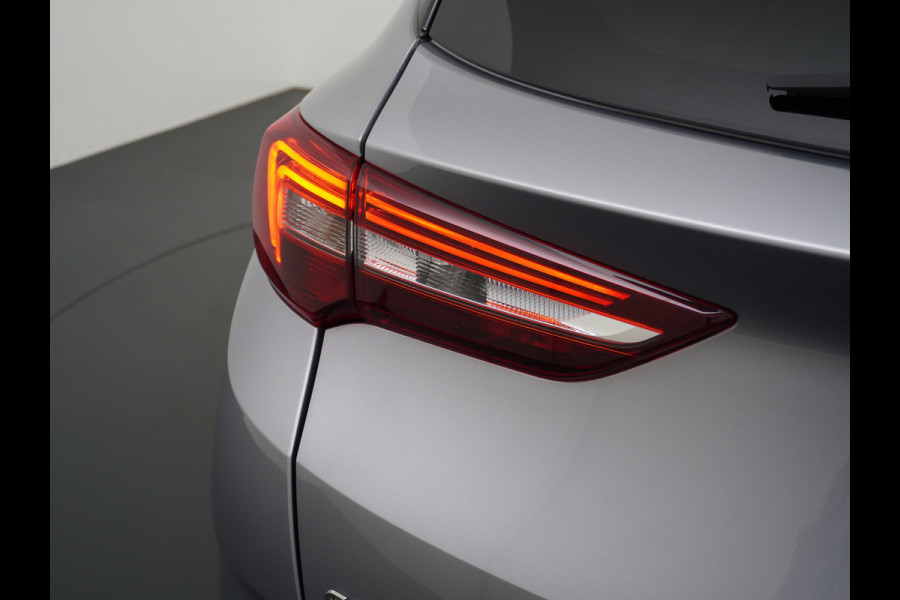 Opel Grandland X T131PK Aut. Trekhaak Apple Carplay Android Auto Airco Navi Pdc 120 Jaar Edition Regen-Lichtsensor DAB Lmv 17" Led Privacy Glas Origineel Nederlandse Auto Euro 6