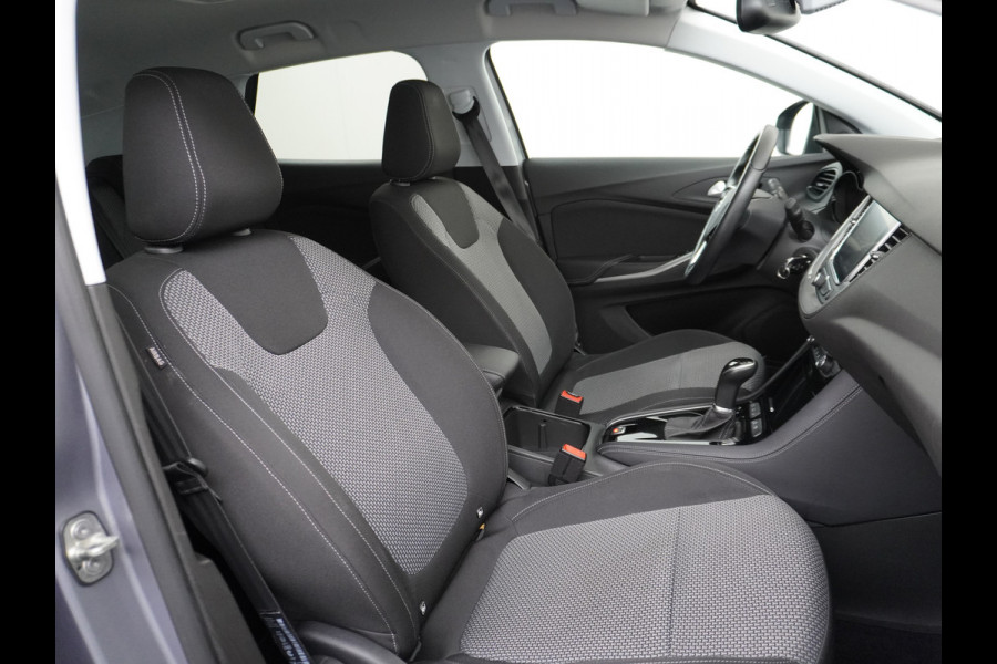 Opel Grandland X T131PK Aut. Trekhaak Apple Carplay Android Auto Airco Navi Pdc 120 Jaar Edition Regen-Lichtsensor DAB Lmv 17" Led Privacy Glas Origineel Nederlandse Auto Euro 6