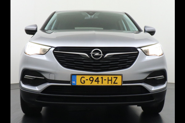 Opel Grandland X T131PK Aut. Trekhaak Apple Carplay Android Auto Airco Navi Pdc 120 Jaar Edition Regen-Lichtsensor DAB Lmv 17" Led Privacy Glas Origineel Nederlandse Auto Euro 6