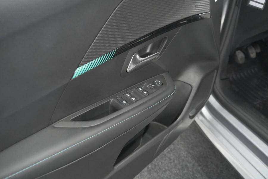 Peugeot 208 PureTech 100 Allure | Camera | Navigatie | Apple Carplay | Parkeersensoren