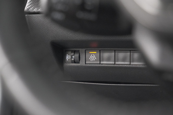 Peugeot 208 PureTech 100 Allure | Camera | Navigatie | Apple Carplay | Parkeersensoren