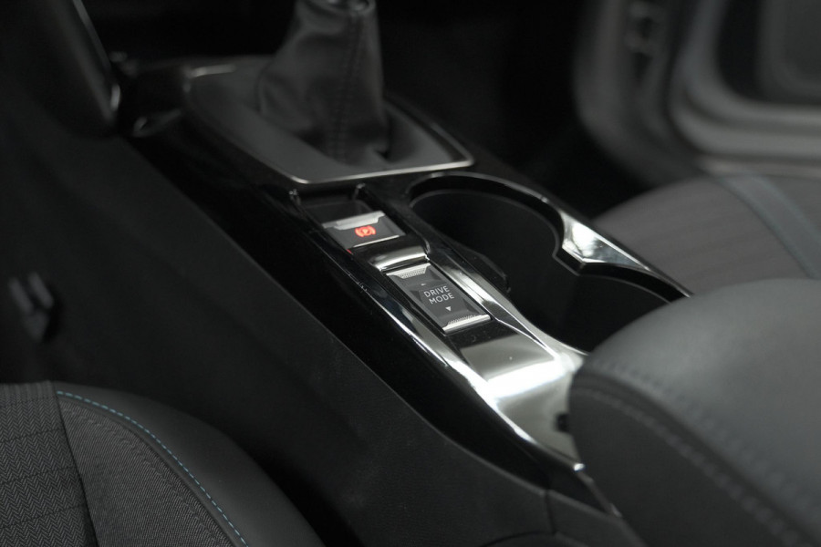 Peugeot 208 PureTech 100 Allure | Camera | Navigatie | Apple Carplay | Parkeersensoren