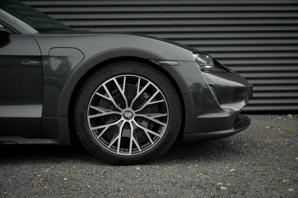 Porsche Taycan Cross Turismo 4 93 kWh / Dual Screen / Pano / Sportstoelen / Warmtepomp