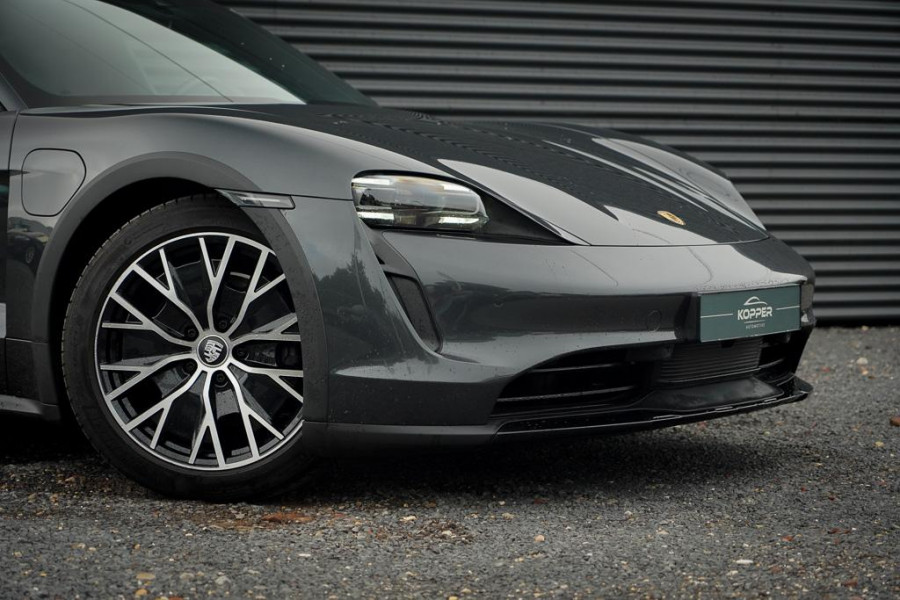 Porsche Taycan Cross Turismo 4 93 kWh / Dual Screen / Pano / Sportstoelen / Warmtepomp