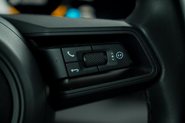 Porsche Taycan Cross Turismo 4 93 kWh / Dual Screen / Pano / Sportstoelen / Warmtepomp