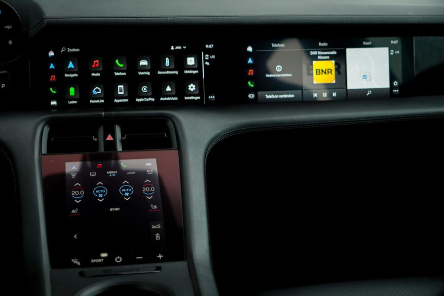 Porsche Taycan Cross Turismo 4 93 kWh / Dual Screen / Pano / Sportstoelen / Warmtepomp