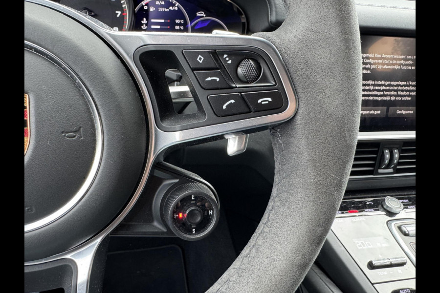 Porsche Cayenne Coupé 3.0 E-Hybrid Sport Chrono | 360* Camera | 22 Inch Lichtmetalen Velgen | Carbon | Elektrische Achterklep |