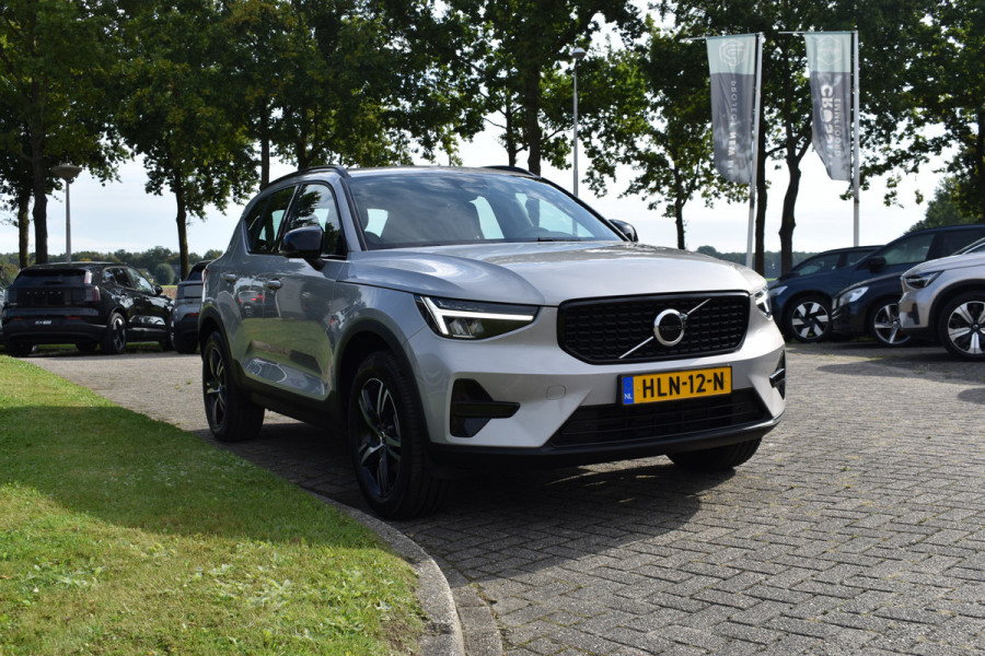 Volvo XC40 B4 211Pk Automaat Plus Dark Trekhaak | ACC | Blis | H&K | Camera | Elektr. Stoel | Stoel-Stuur Verwarming