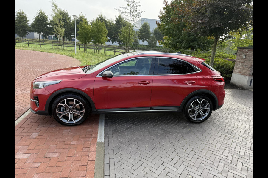 Kia Xceed 1.6 T-GDi DynamicPlusLine | 204 PK | Panoramadak | Trekhaak | Virtual cockpit | Dealer onderhouden |